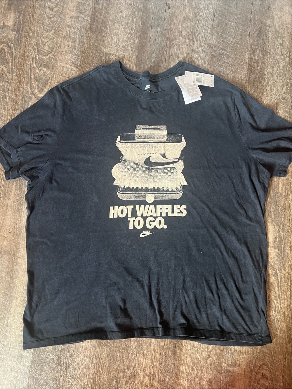 Nike Tee Hot Waffles to Go HV9803-010-Size 4XL